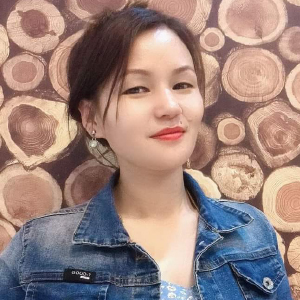 गीता गुरुङग