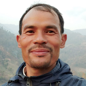 खड्ग सुन्दर सम्वाहाम्फे